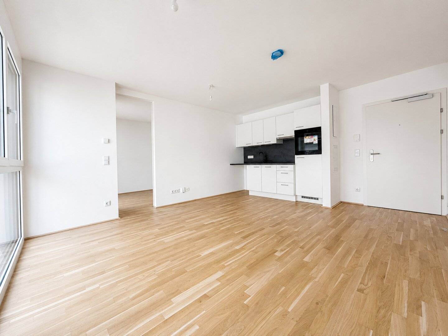 Modern 2-room apartment, new build investment with up to 4.75 % yield &amp; short-term rental option