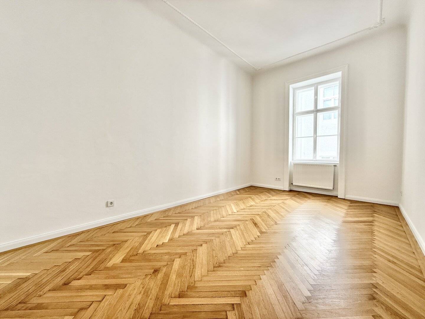 SOMMER AKTION | halbe Käuferprovision | bis 31.08 | STILALTBAU NAHE ROCHUSMARKT - ca. 63 m² WFL - 2 Zimmer - BALKONZUBAU MÖGLICH