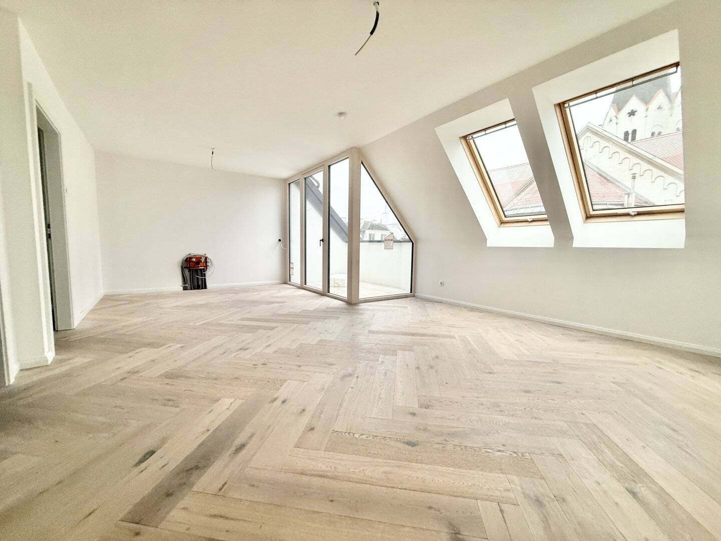 EINZIGARTIGER AUSBLICK -  ERSTBEZUG - ca. 63 m² WFL - 2 Zimmer - Terrasse
