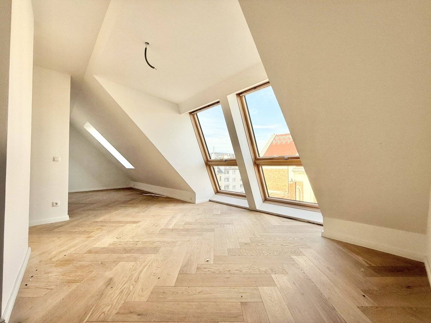 EINZIGARTIGES WOHNERLEBNIS ÜBER DEN DÄCHERN – 360°-Dachterrasse mit Wienerwald-Blick | Erstbezug | ca. 85 m² | 3 Zimmer