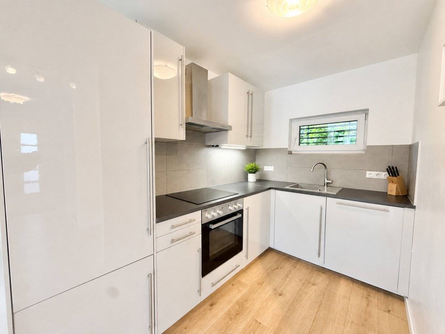 EINFAMILIENHAUS in grüner Lage, 1020 Wien - 5 Zimmer, Garten und Terrasse, Sauna