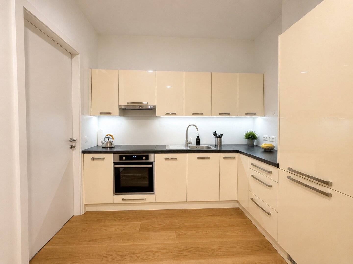 Neuwertige Gartenwohnung, 2 Zimmer, Terrasse, Fußbodenheizung, 1190 Wien