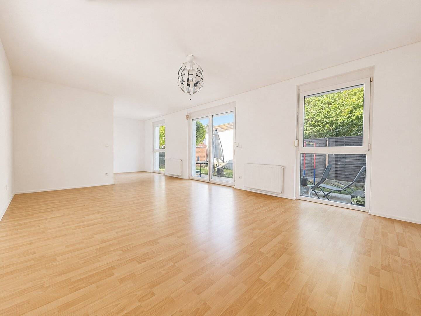 Move-in ready semi-detached house in top location Perchtoldsdorf – living in the green with Vienna on the doorstep