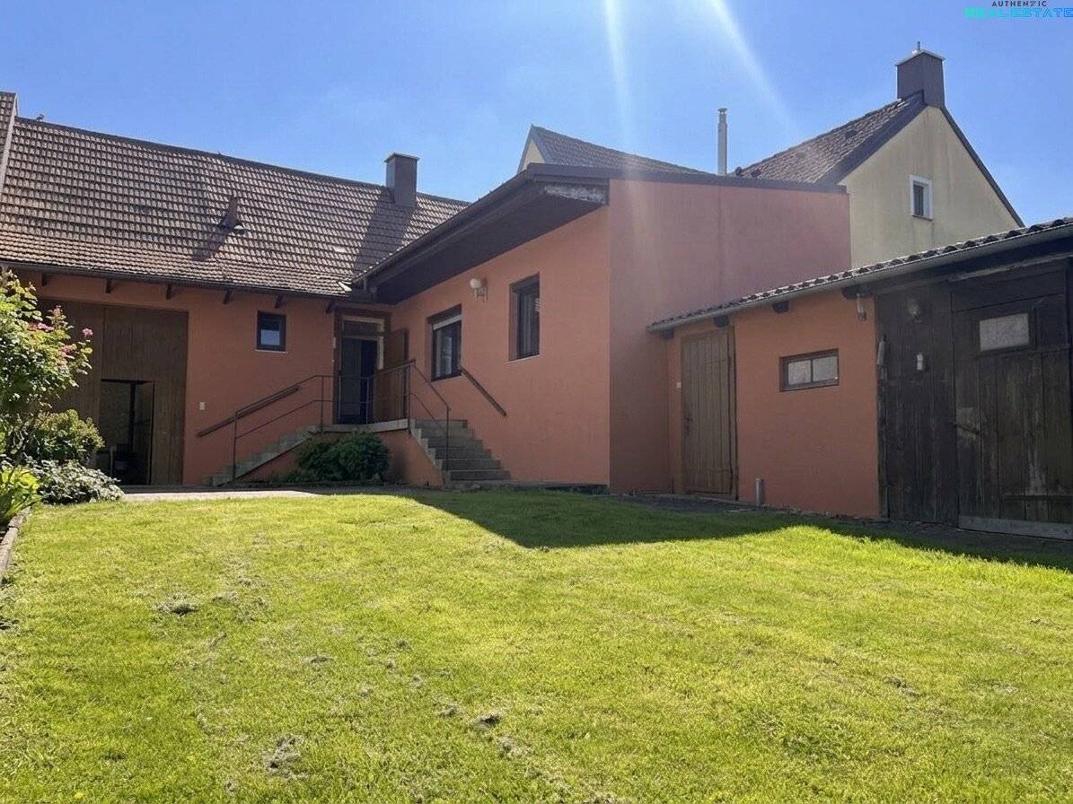 Charmantes 3-Zimmer-Einfamilienhaus mit Garten & Garage in Ernstbrunn um 210.000 €