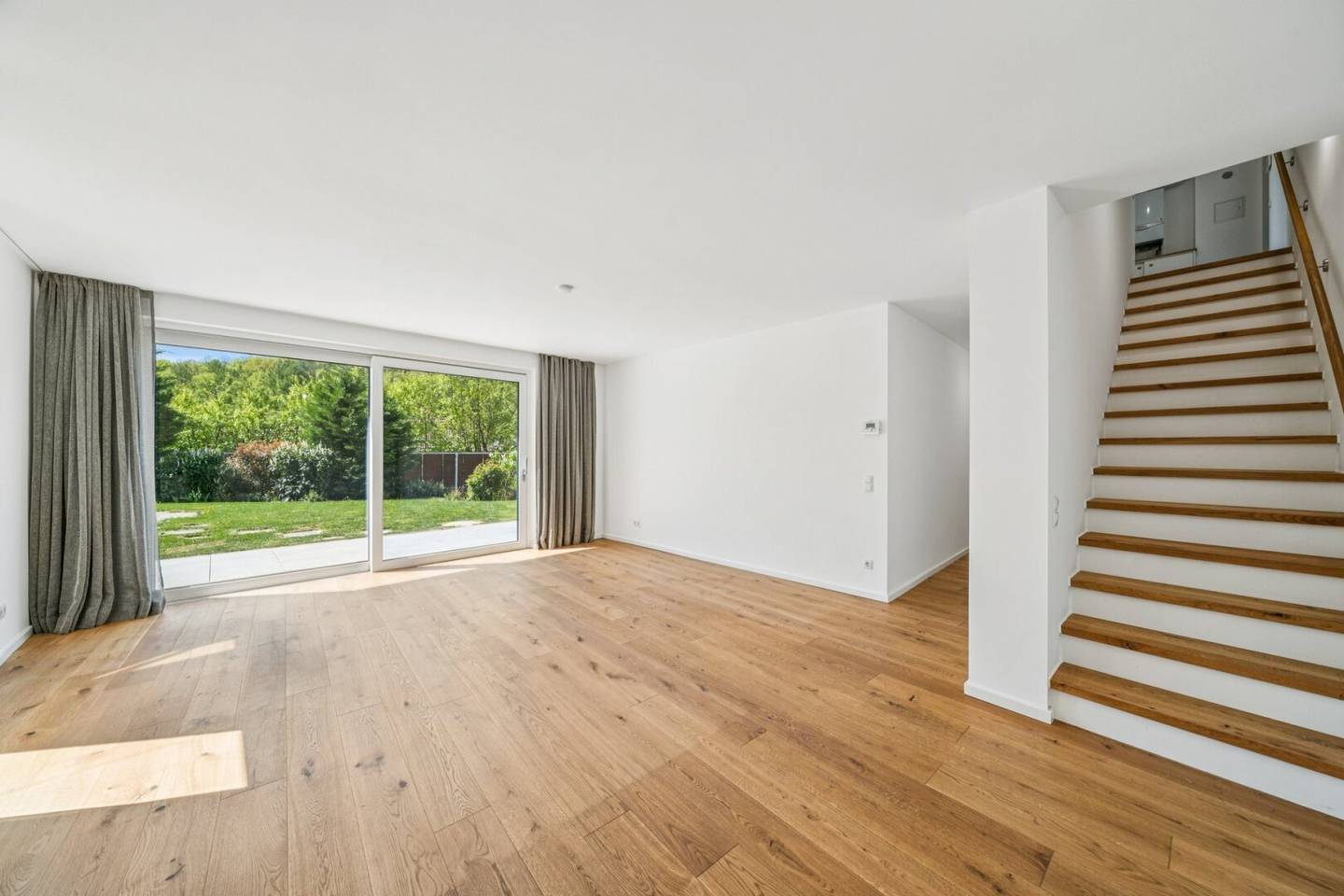 Moderne 4-Zimmer-Gartenwohnung in Grünlage – Exklusiver Lederleitner-Garten inklusive Whirlpool!