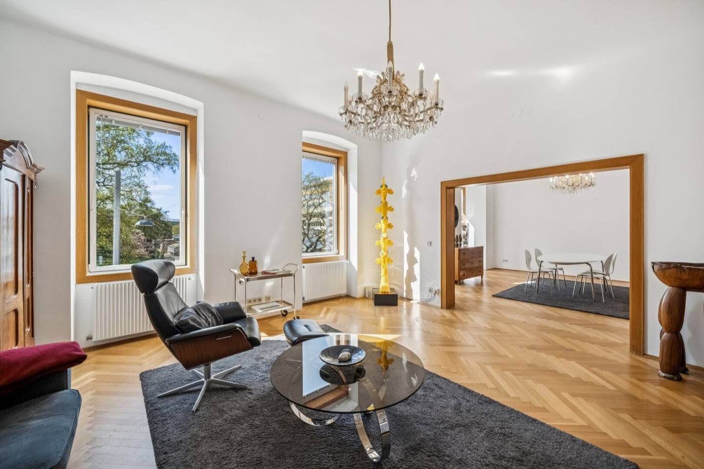 Ausblick in den Botanischen Schlossgarten: Altbau-Traum mit Wintergarten und Balkon
