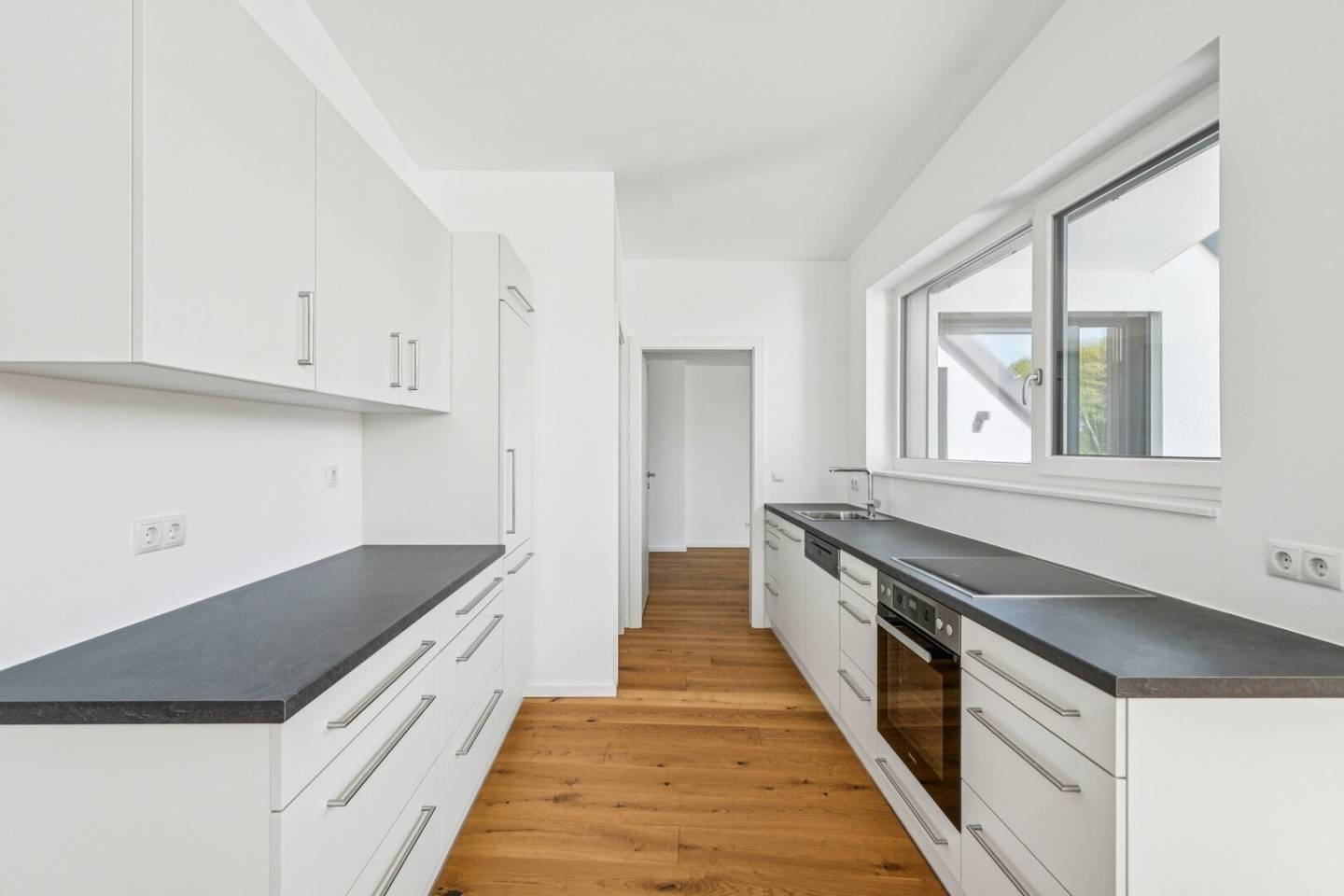 Moderne 3-Zimmer-Maisonette in idyllischer Grünlage – Unverbaubarer Weitblick auf zwei Ebenen!
