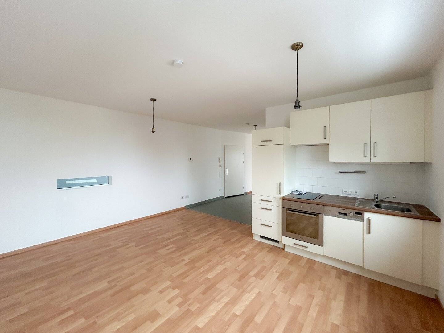 NEU: Teilsanierte Seniorenwohnung mit Wohlfühlfaktor