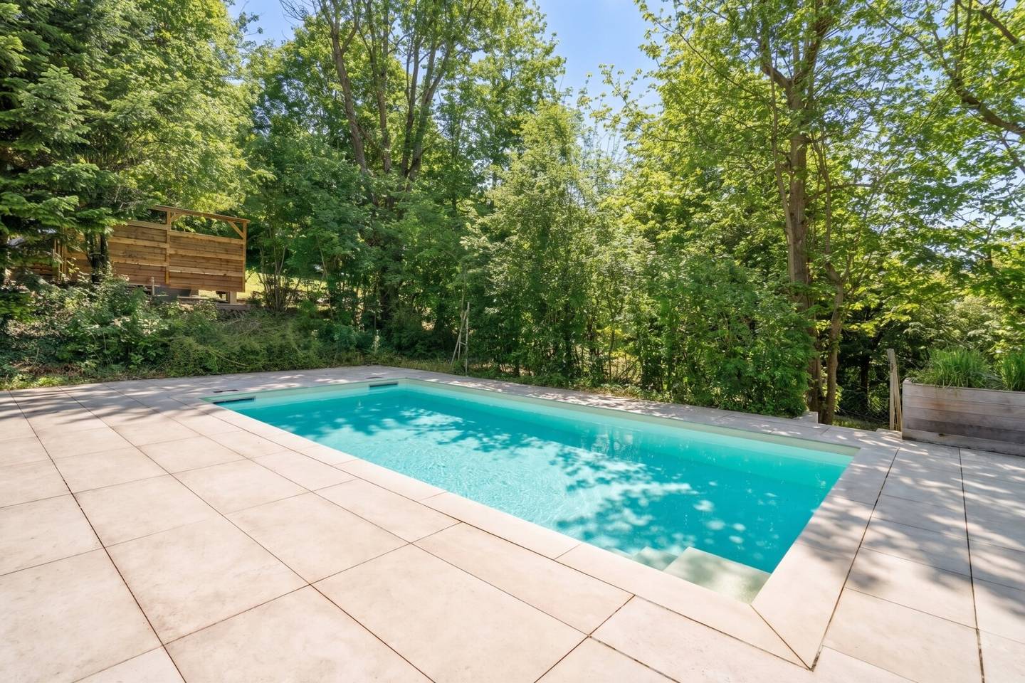Stilvolle Gartenwohnung mit Pool nahe dem Wienerwald