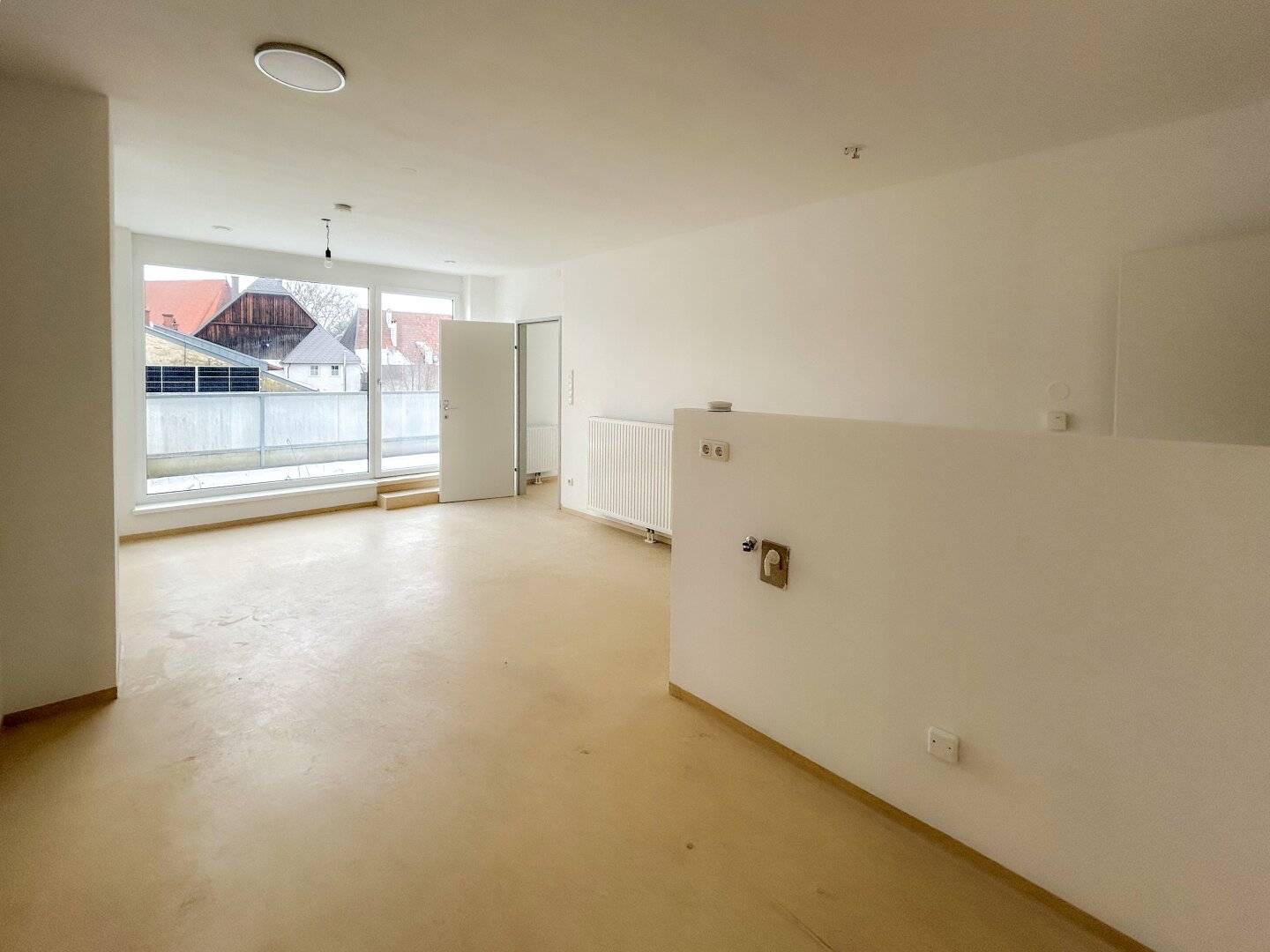 BETREUBARES WOHNEN: helle Wohnung mit zwei Dachterrasse