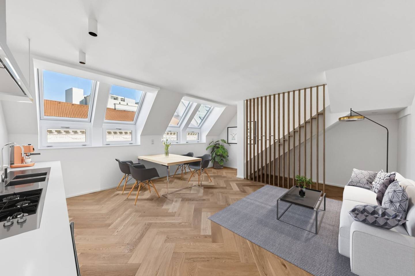 Erstbezug: Dachgeschosswohnung mit Terrasse, Balkon und freiem Blick