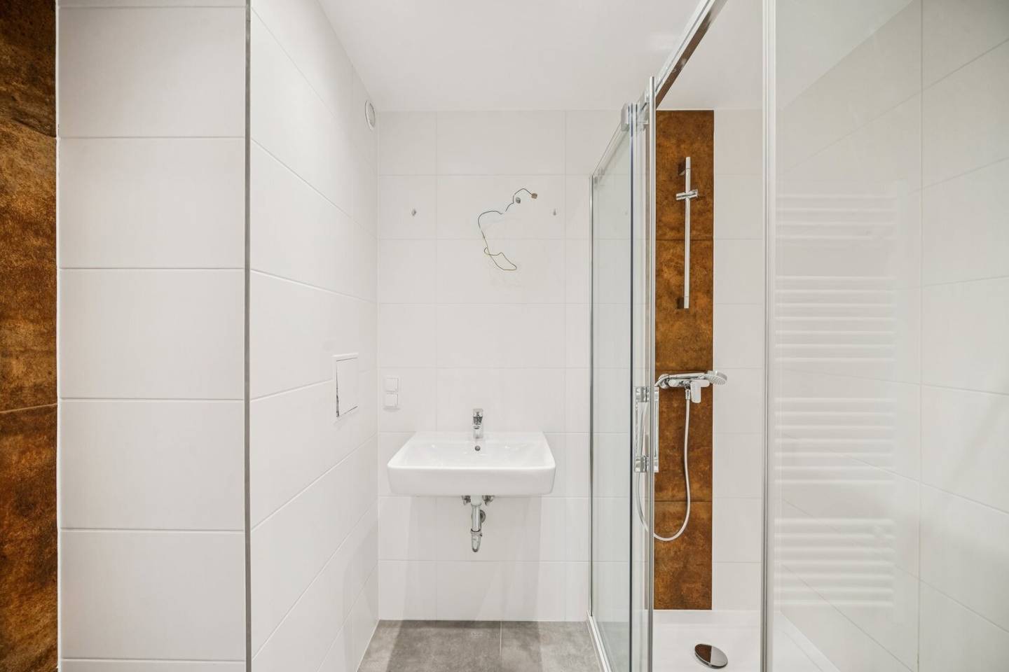 Renovierte Neubau 3-Zimmer-Wohnung mit Lift & Schrankraum – Nähe vom Supergrätzl Leebgasse!