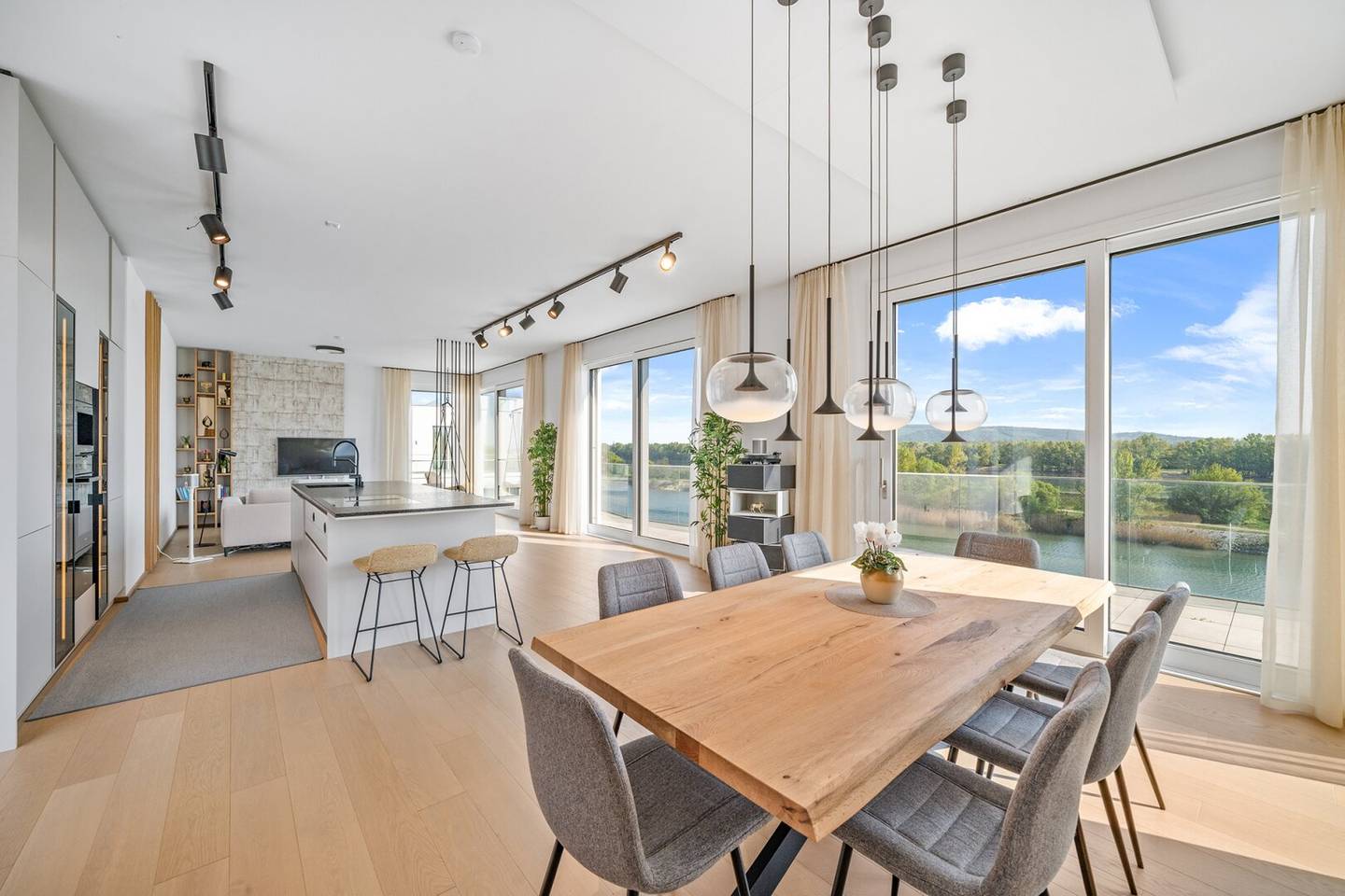 Penthouse-Residenz der Extraklasse – Leben in unvergleichlicher Harmonie mit Wasser und Natur