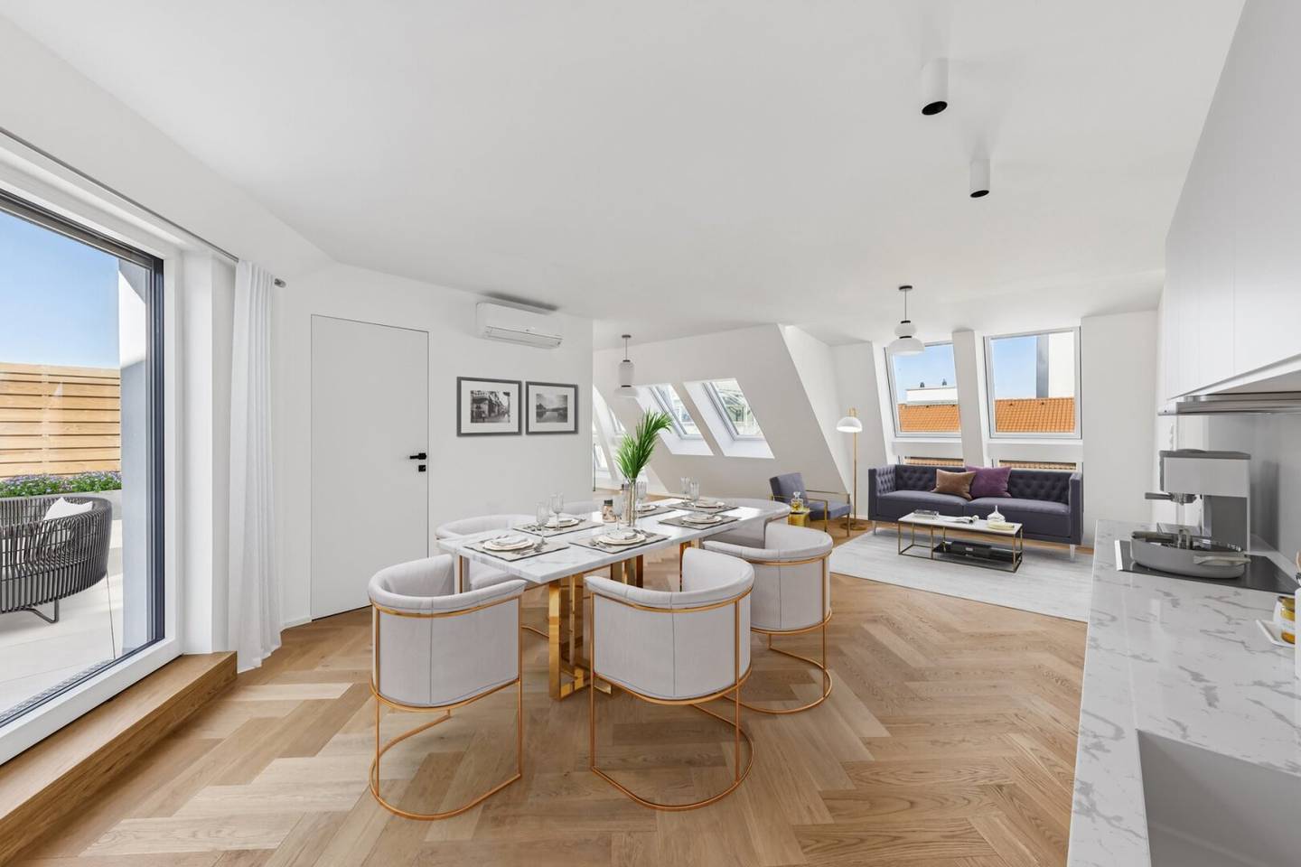 Luxuriöser Erstbezug: Dachgeschosswohnung mit Terrasse auf Wohnebene, Privatsphäre und freiem Blick