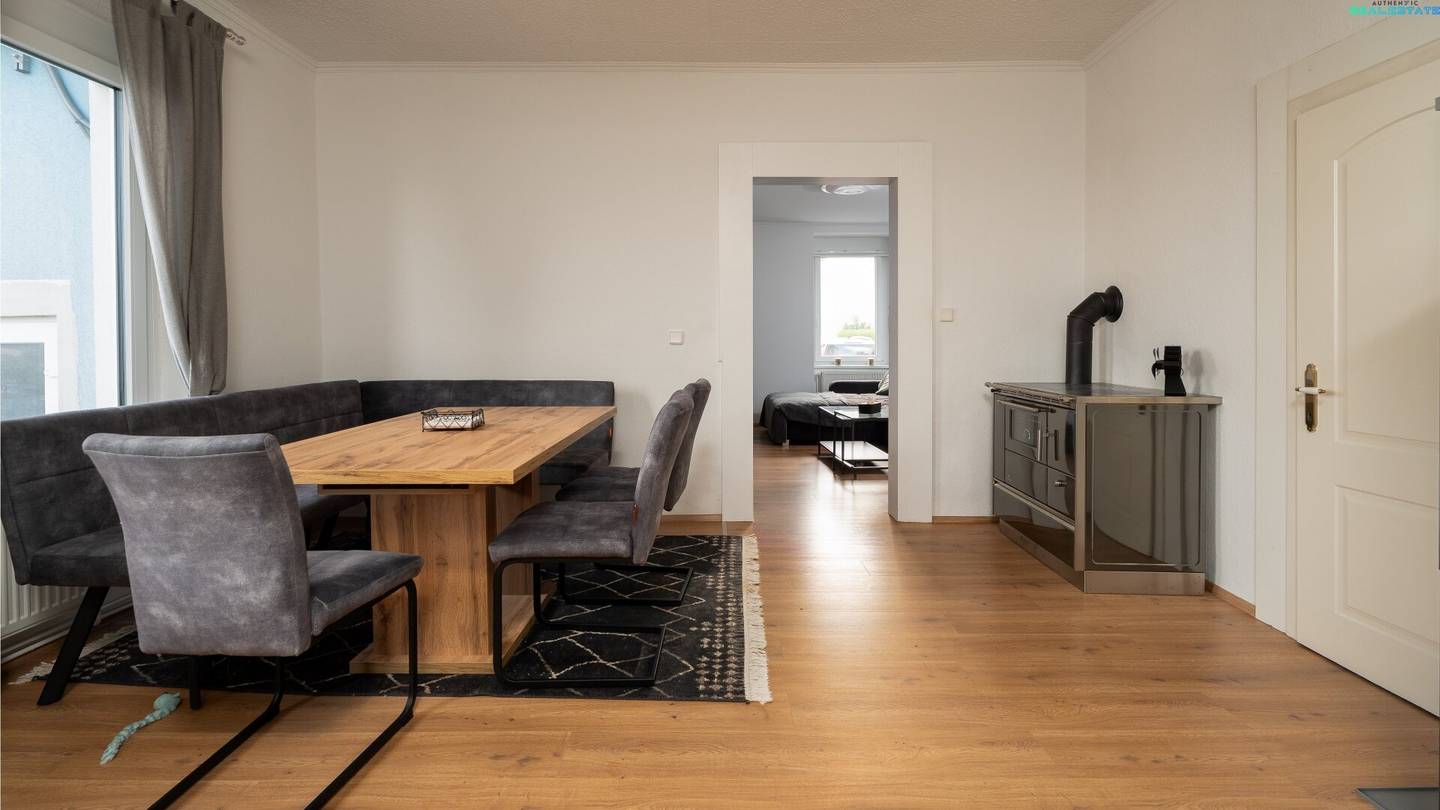 Modernisiertes und saniertes Einfamilienhaus mit Pool und Klimaanlage