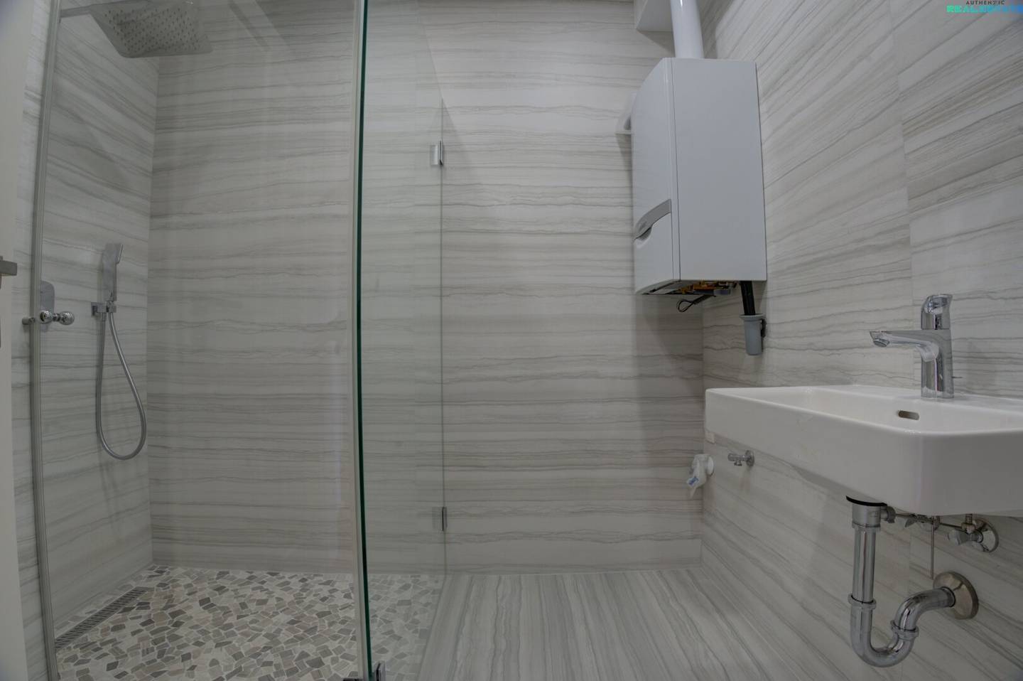 Erstbezug in Floridsdorf - Sanierter Altbau - 3 Zimmer