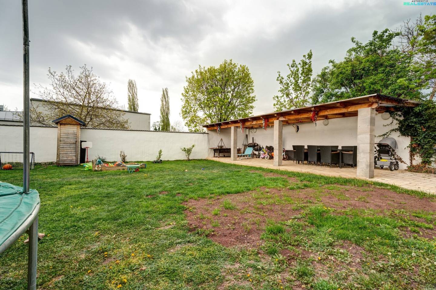 Modernisiertes Familiendomizil mit Garten, hochwertiger Sanierung & perfekter Infrastruktur in Wiener Neustadt