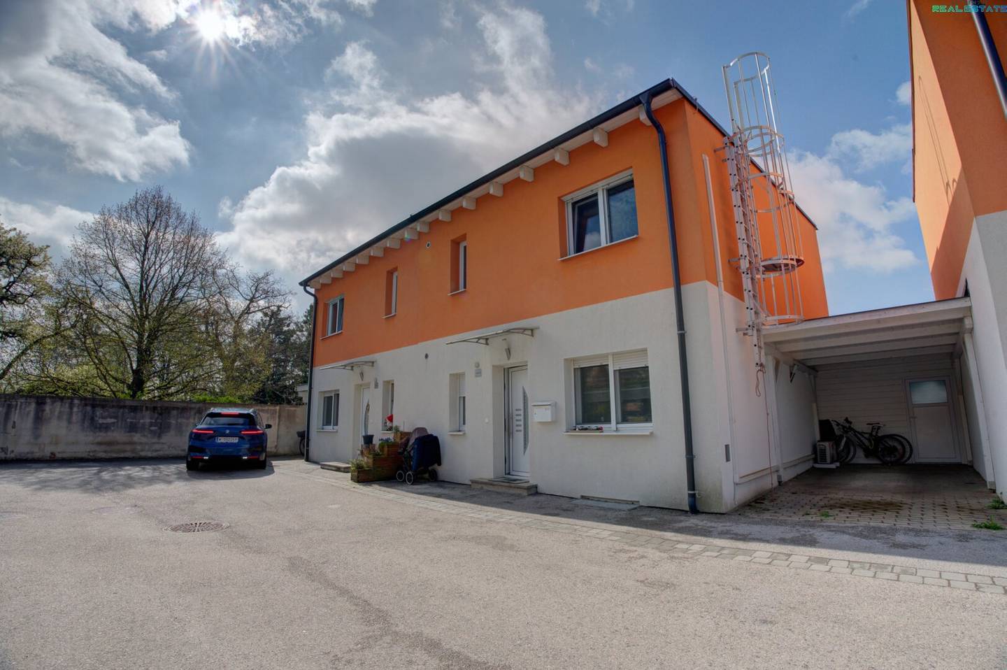 Moderne Doppelhaushälfte mit Wohnkeller, Garten & Top-Ausstattung in 7201 Neudörfl