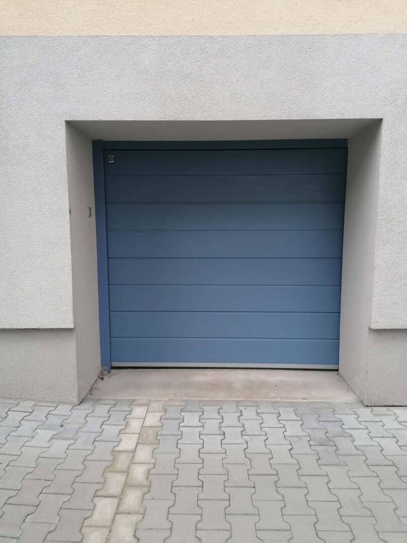 Eigene Garagenbox!