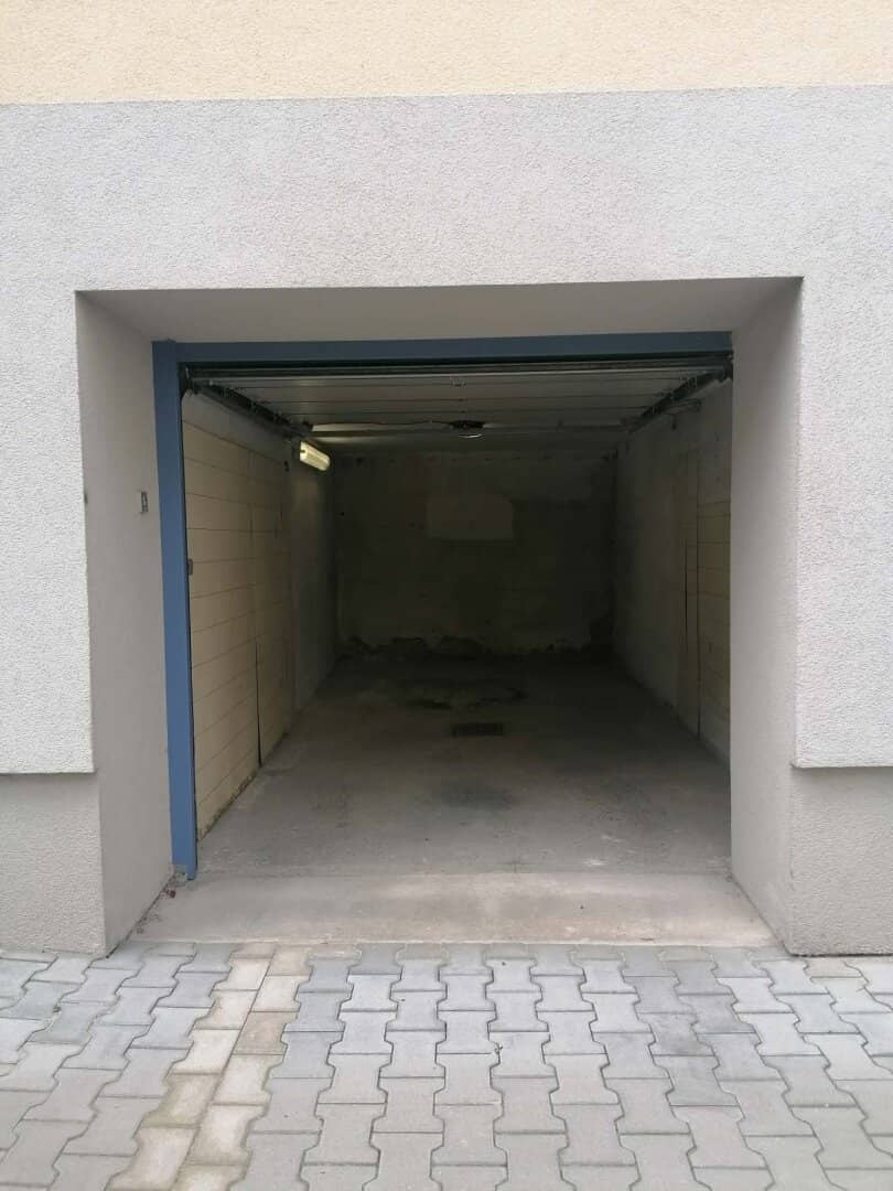 Eigene Garagenbox!