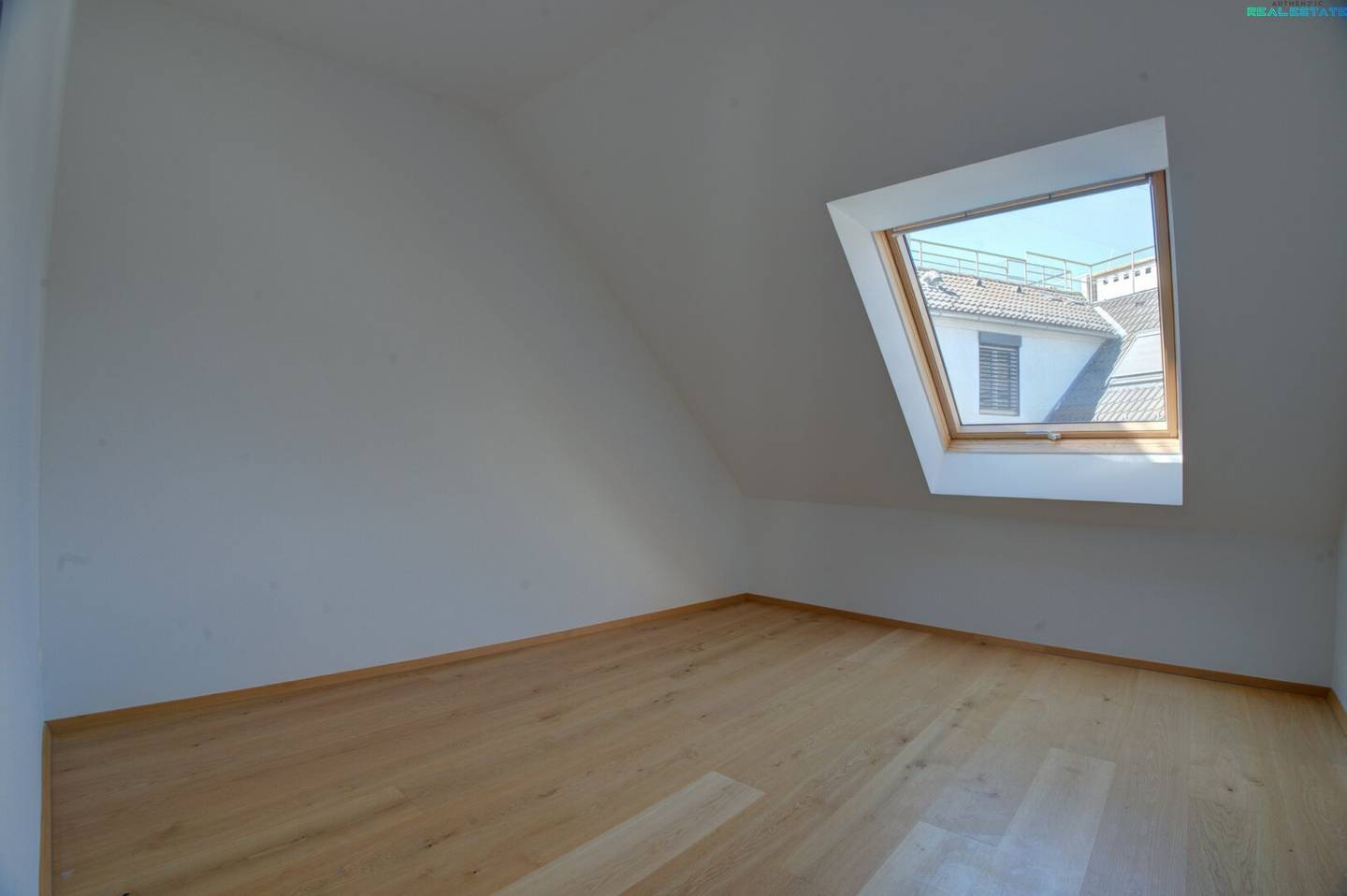 Moderne 3-Zimmer-Wohnung mit großzügiger Terrasse – Erstbezug