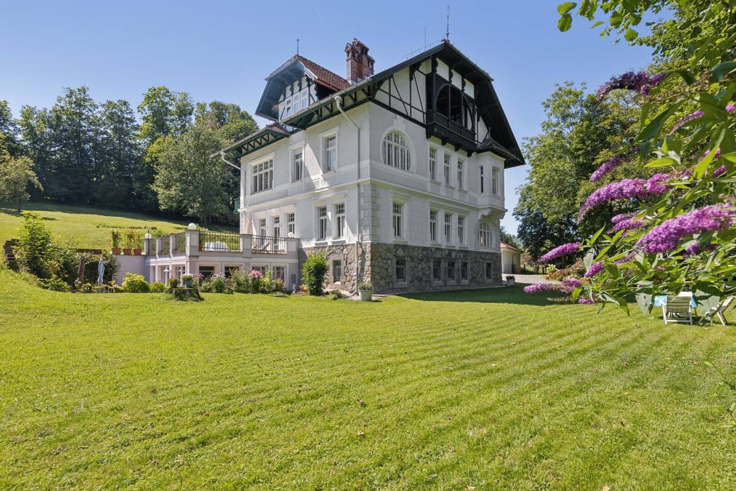 Jugendstil Anwesen mit historischem Charme und modernem Komfort