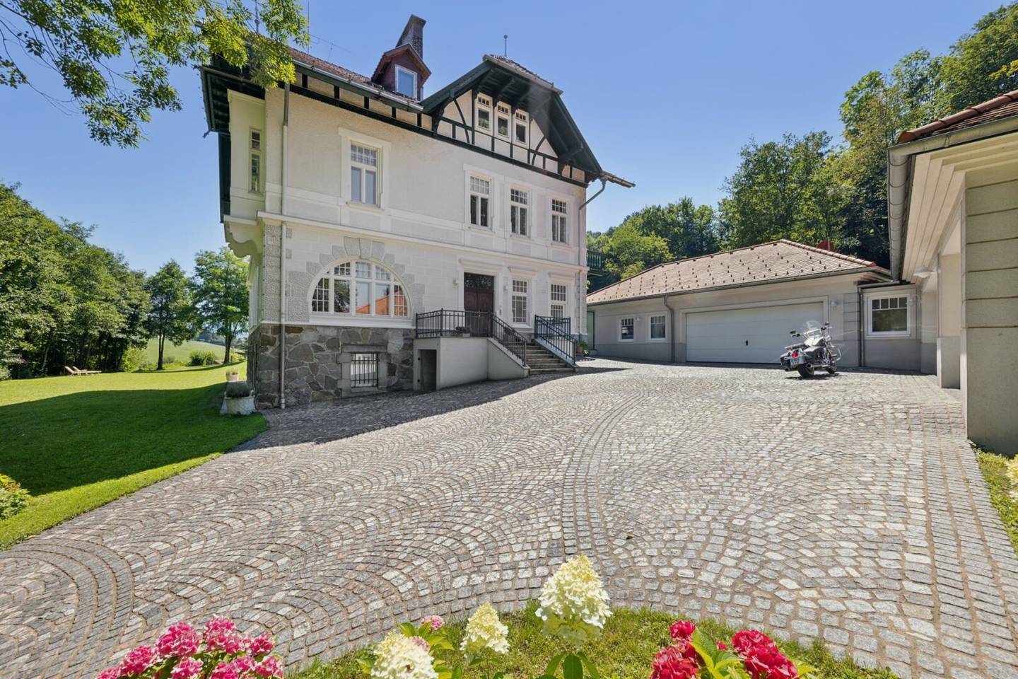 Jugendstil Anwesen mit historischem Charme und modernem Komfort