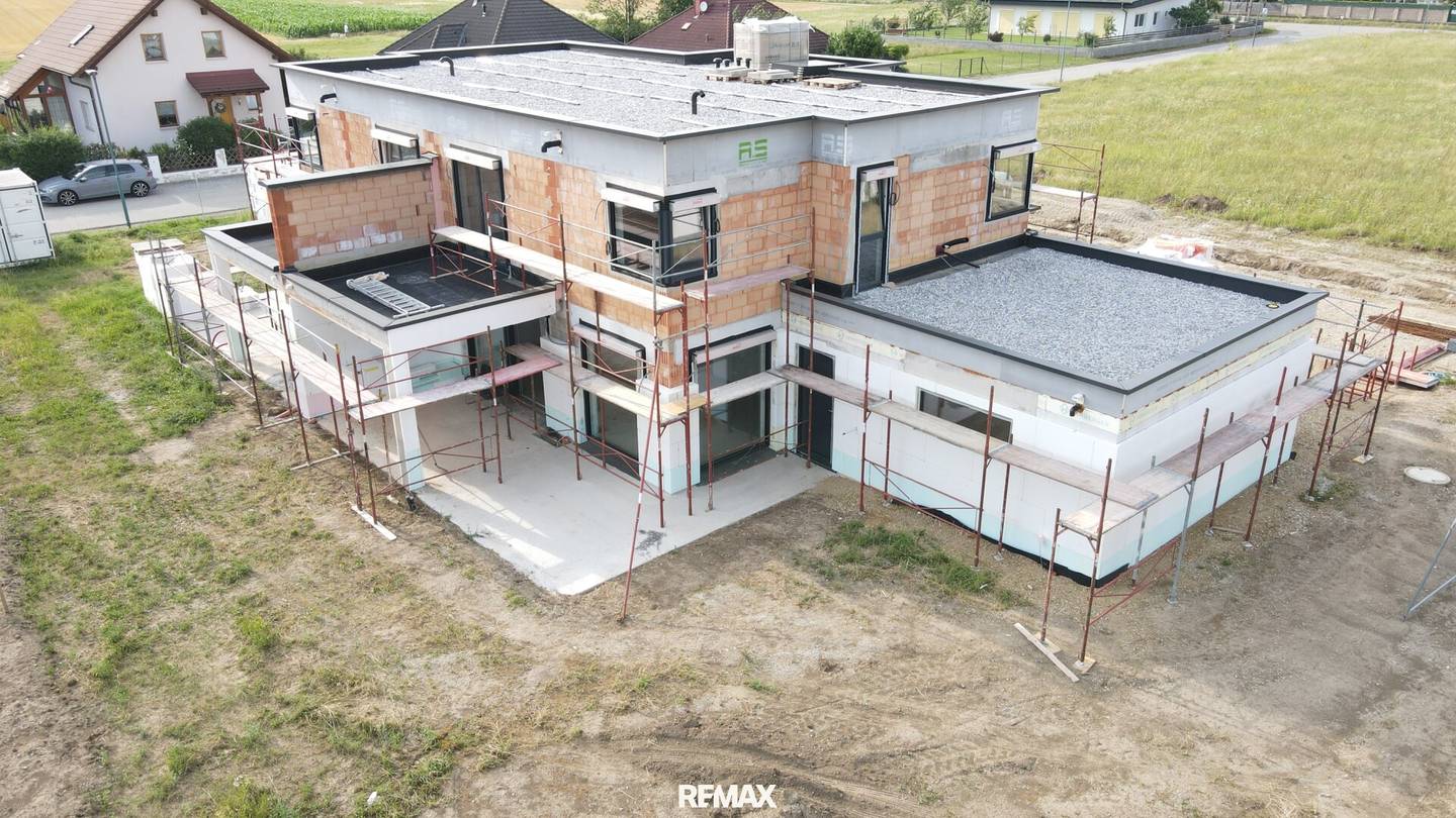 Exklusives Premium-Doppelhaus in Gemeinlebarn
