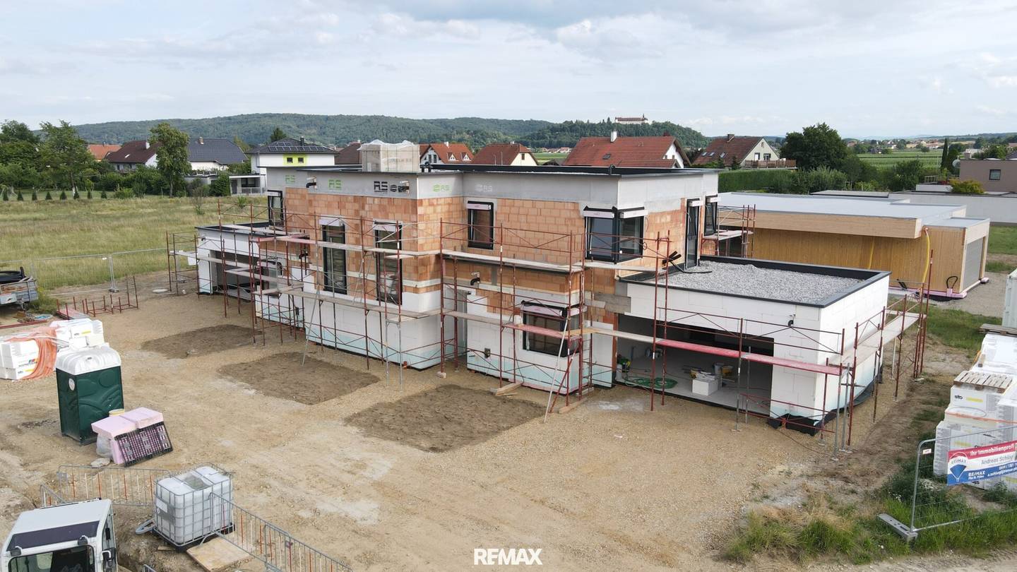 Exklusives Premium-Doppelhaus in Gemeinlebarn