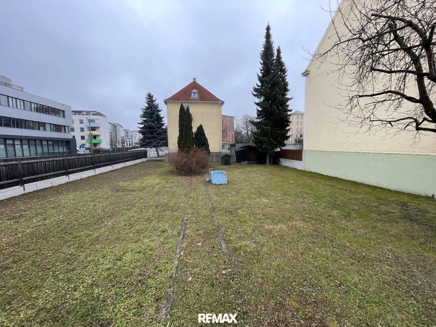 Baugrundstück in frequenter Verkehrslage