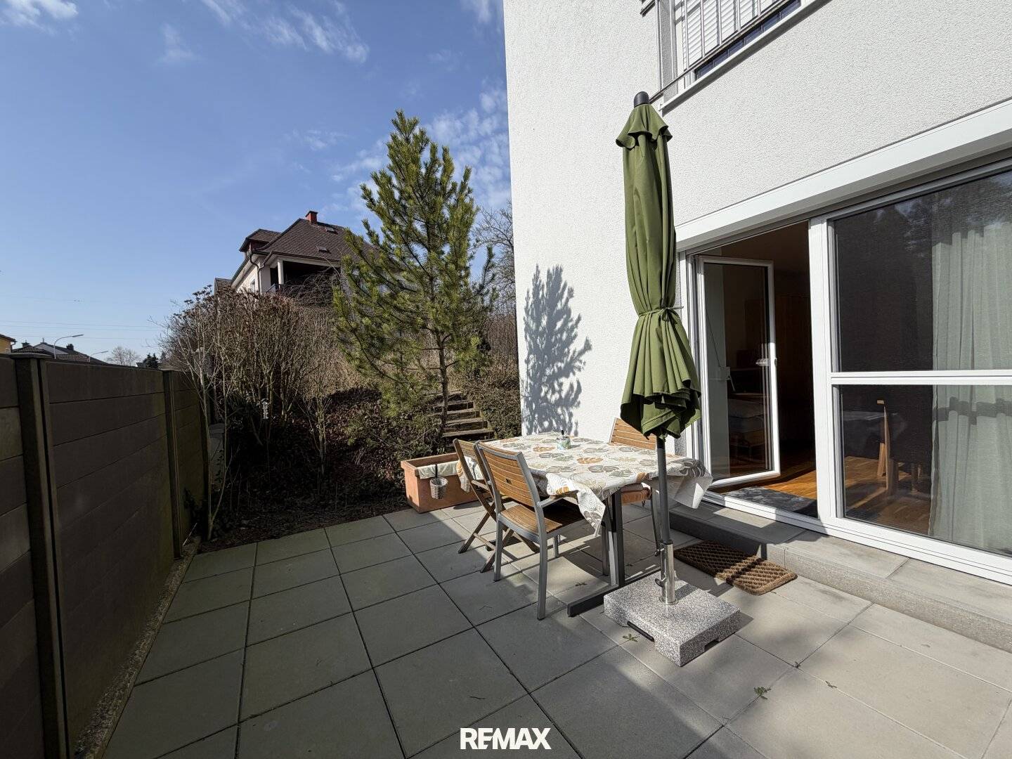 Stilvolle 1-Zimmer-Wohnung mit Terrasse und Eigengarten