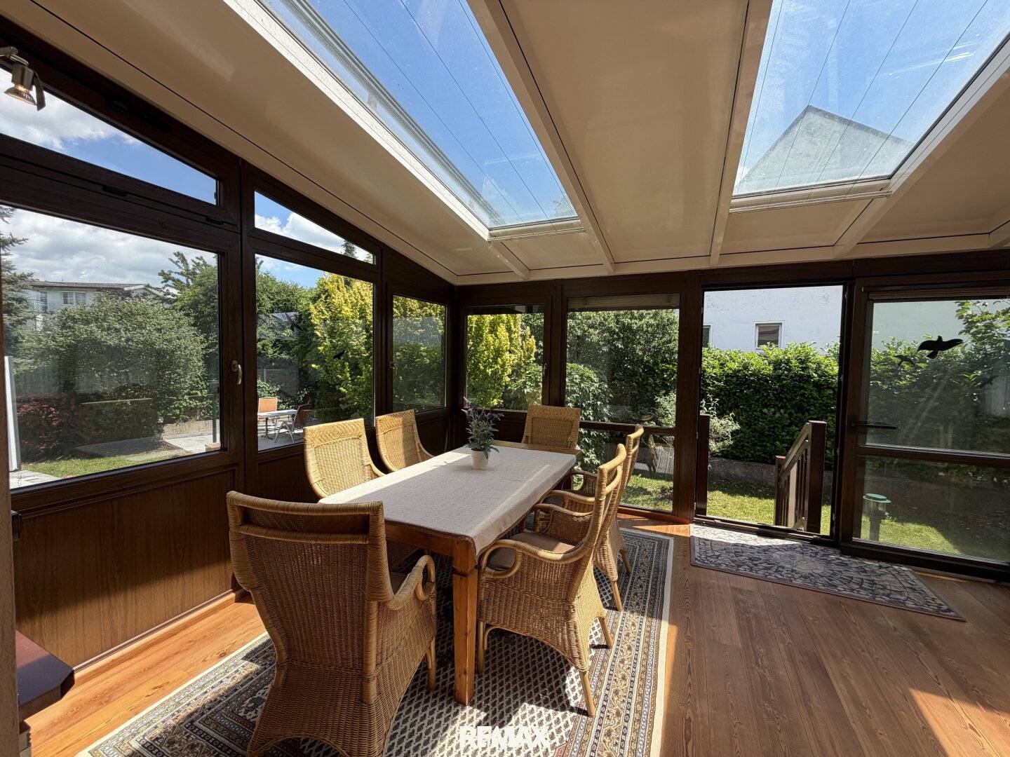 Einfamilienhaus mit Pool und Wintergarten in begehrter Wohnlage von St. Pölten