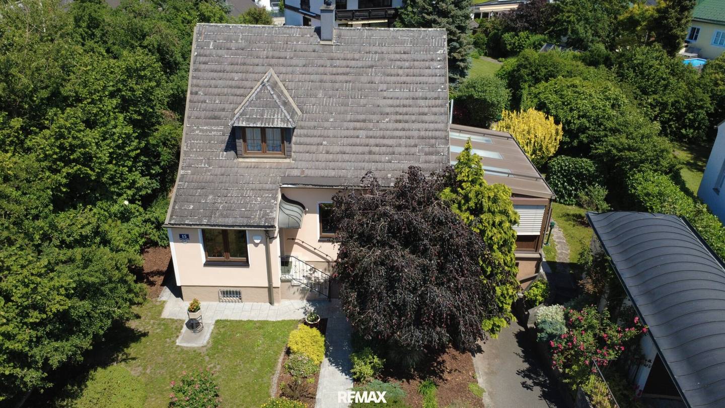 Einfamilienhaus mit Pool und Wintergarten in begehrter Wohnlage von St. Pölten