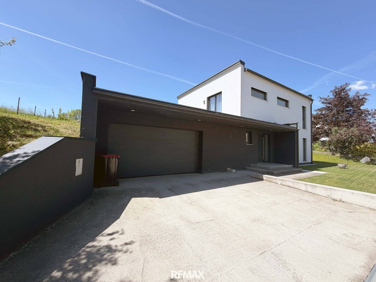 Modernes Einfamilienhaus mit Pool und hochwertiger Ausstattung in Grillenhöfe