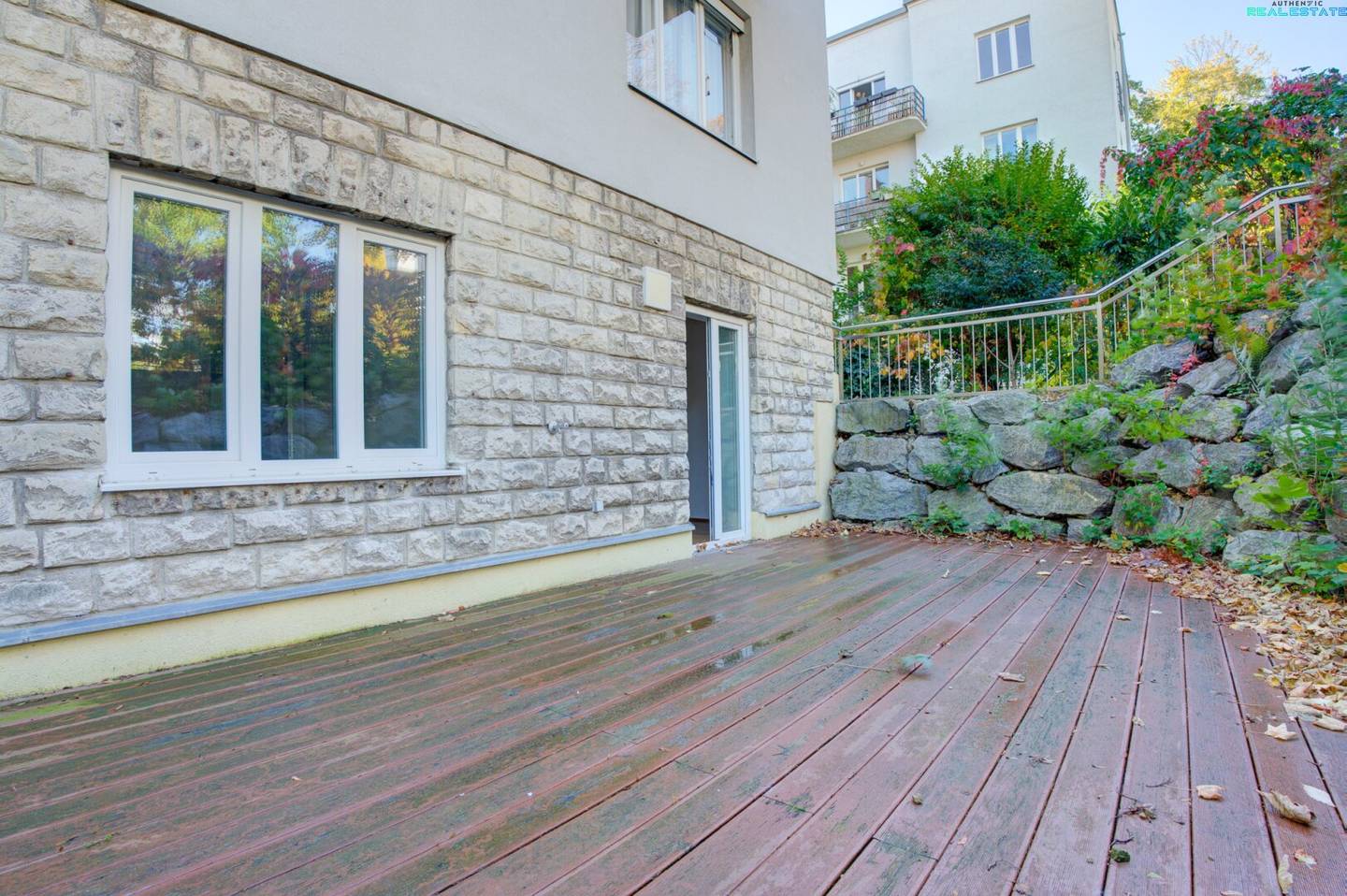 RARITÄT - Sanierter Altbau mit traumhaften Garten - 2 Zimmer