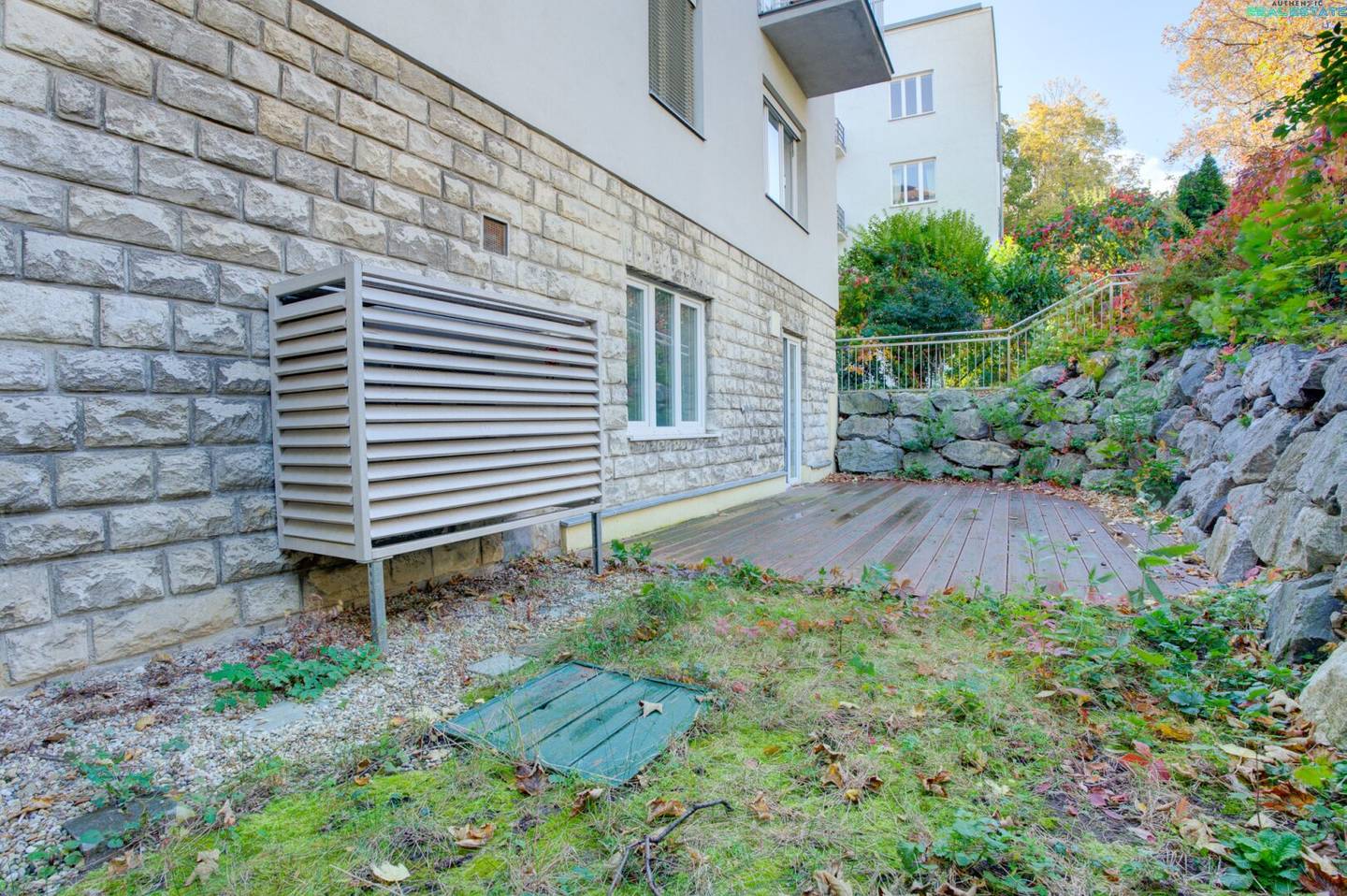 RARITÄT - Sanierter Altbau mit traumhaften Garten - 2 Zimmer