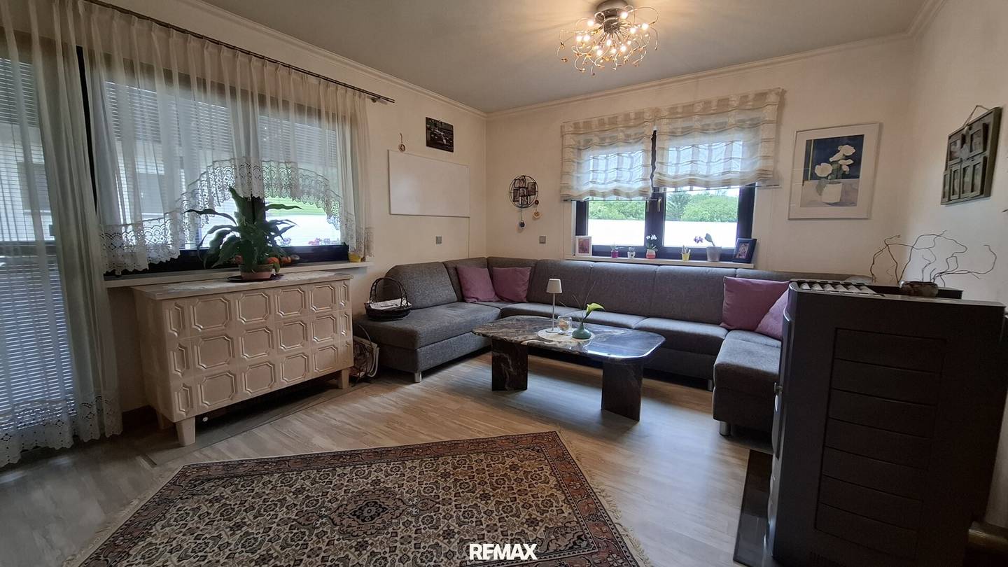 3-Zimmer-Eigentumswohnung mit Balkon - Attraktives Wohnen in Rabenstein