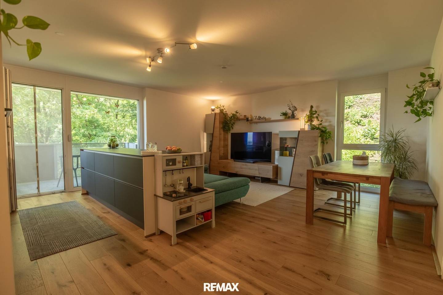 Exklusive 4-Zimmer-Neubauwohnung mit Pool, Panorama-Dachterrasse & Blick über St. Pölten