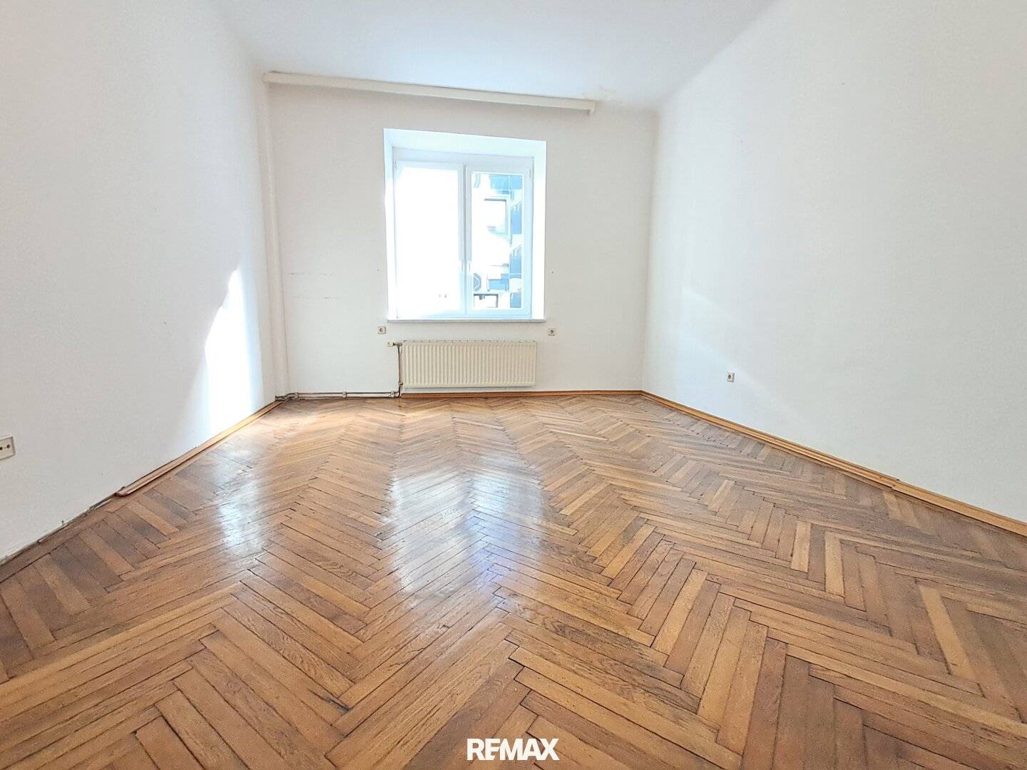 3-Zimmer-Altbauwohnung nahe Penzinger Bahnhof & Schönbrunn