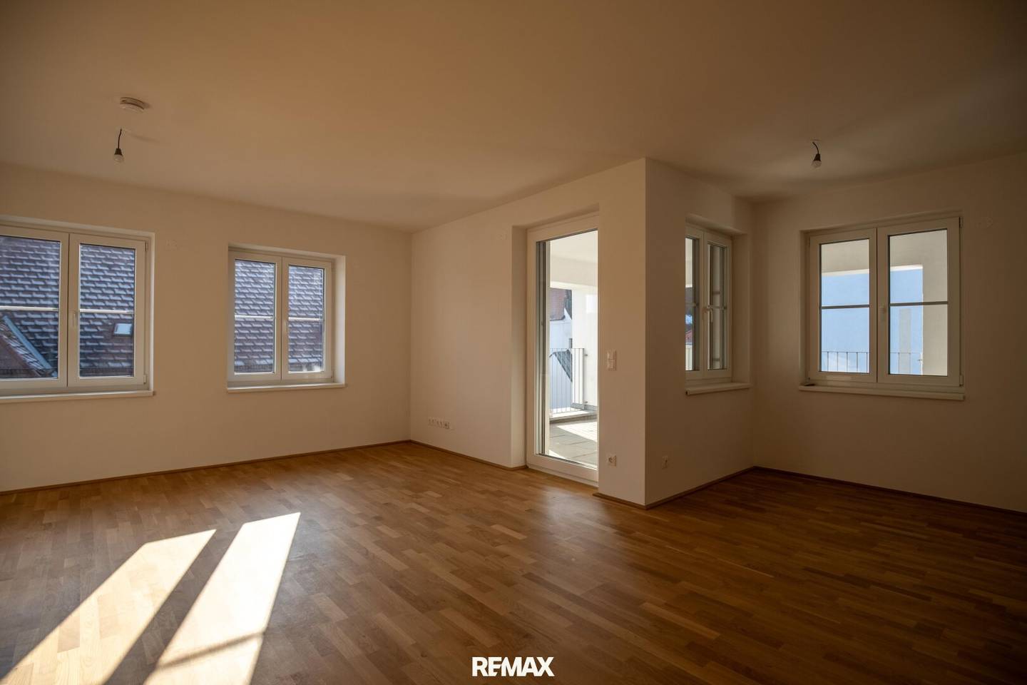 Neubauwohnung im Stadtzentrum mit Ausbaupotenzial & Dachterrasse