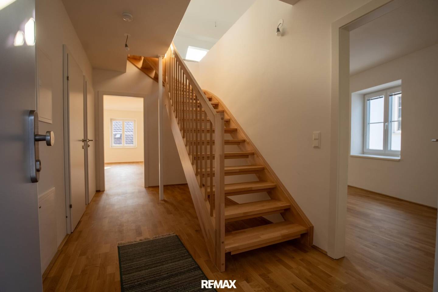 Neubauwohnung im Stadtzentrum mit Ausbaupotenzial & Dachterrasse