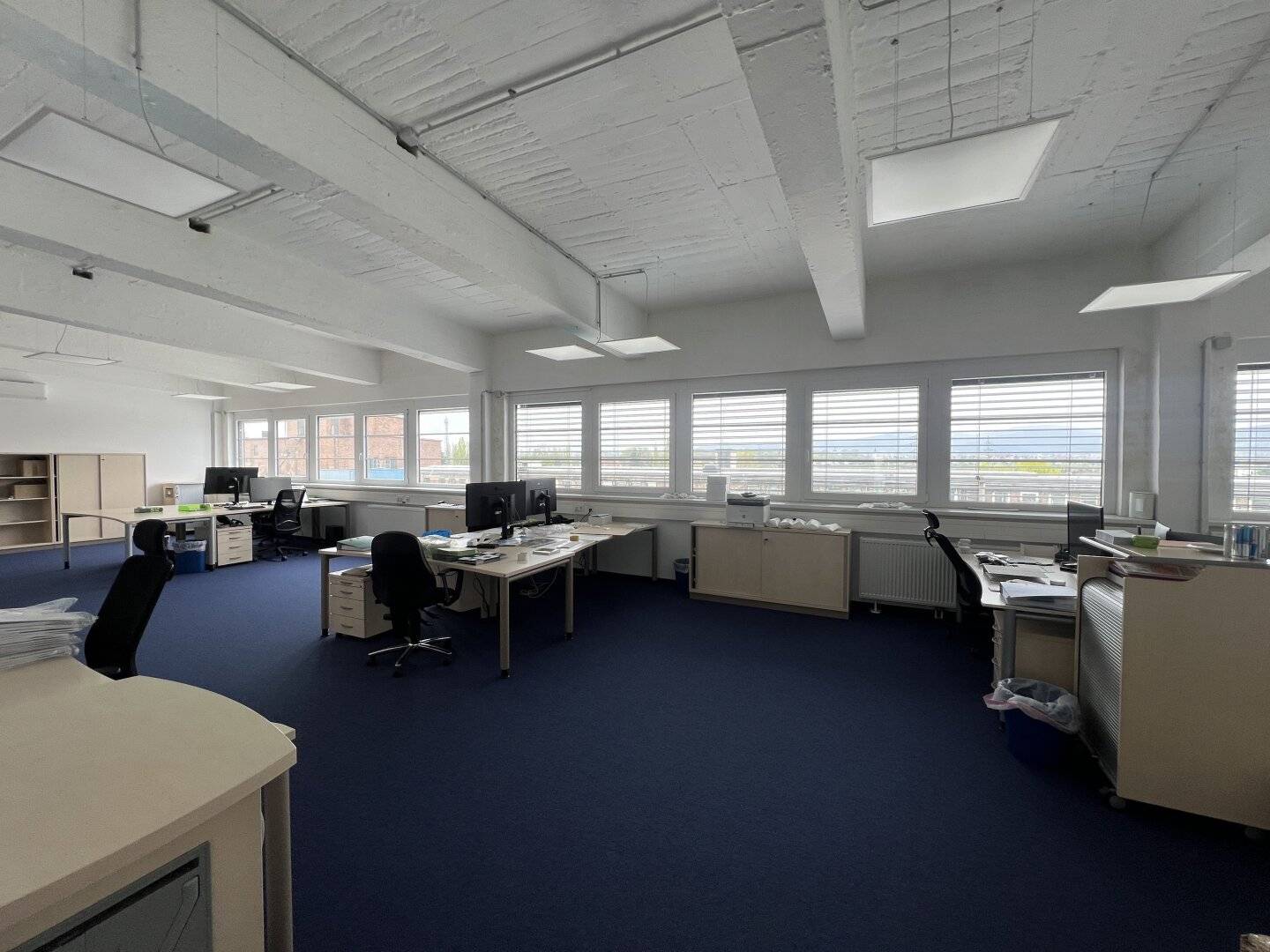 Gewerbepark Traiskirchen! Bürofläche bezugsbereit im Backsteinbau mit super Weitblick zu gutem Preis!