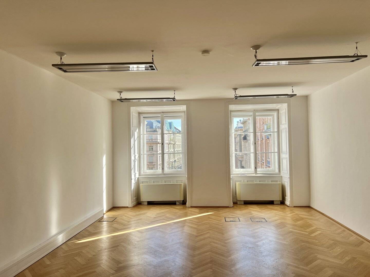 1010! BÜRO im Meinl Haus mit BLICK auf den GRABEN!