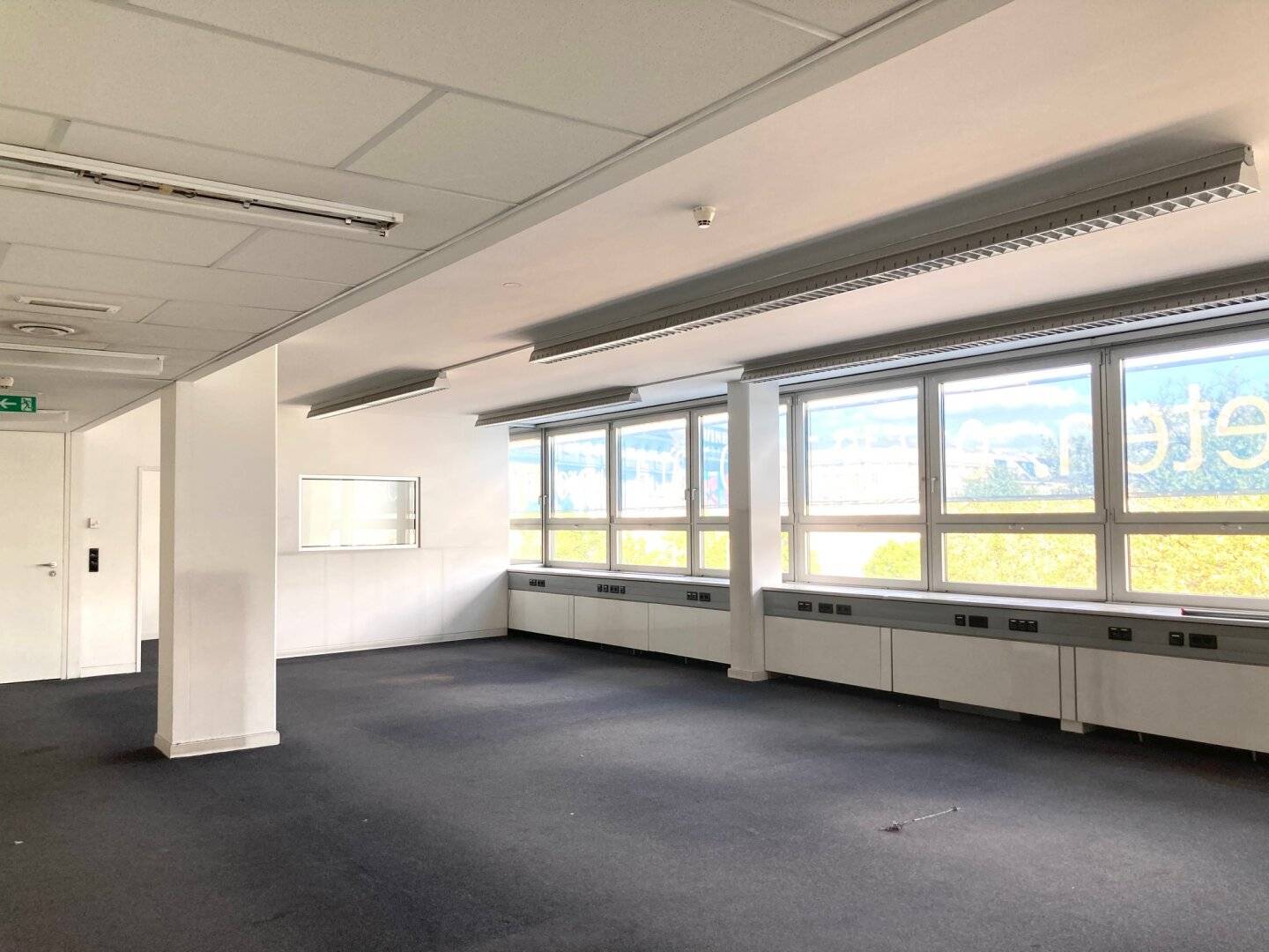 1010! Bürofläche/ca. 1.333m² in modernem Bürohaus mit phantastischem Blick!