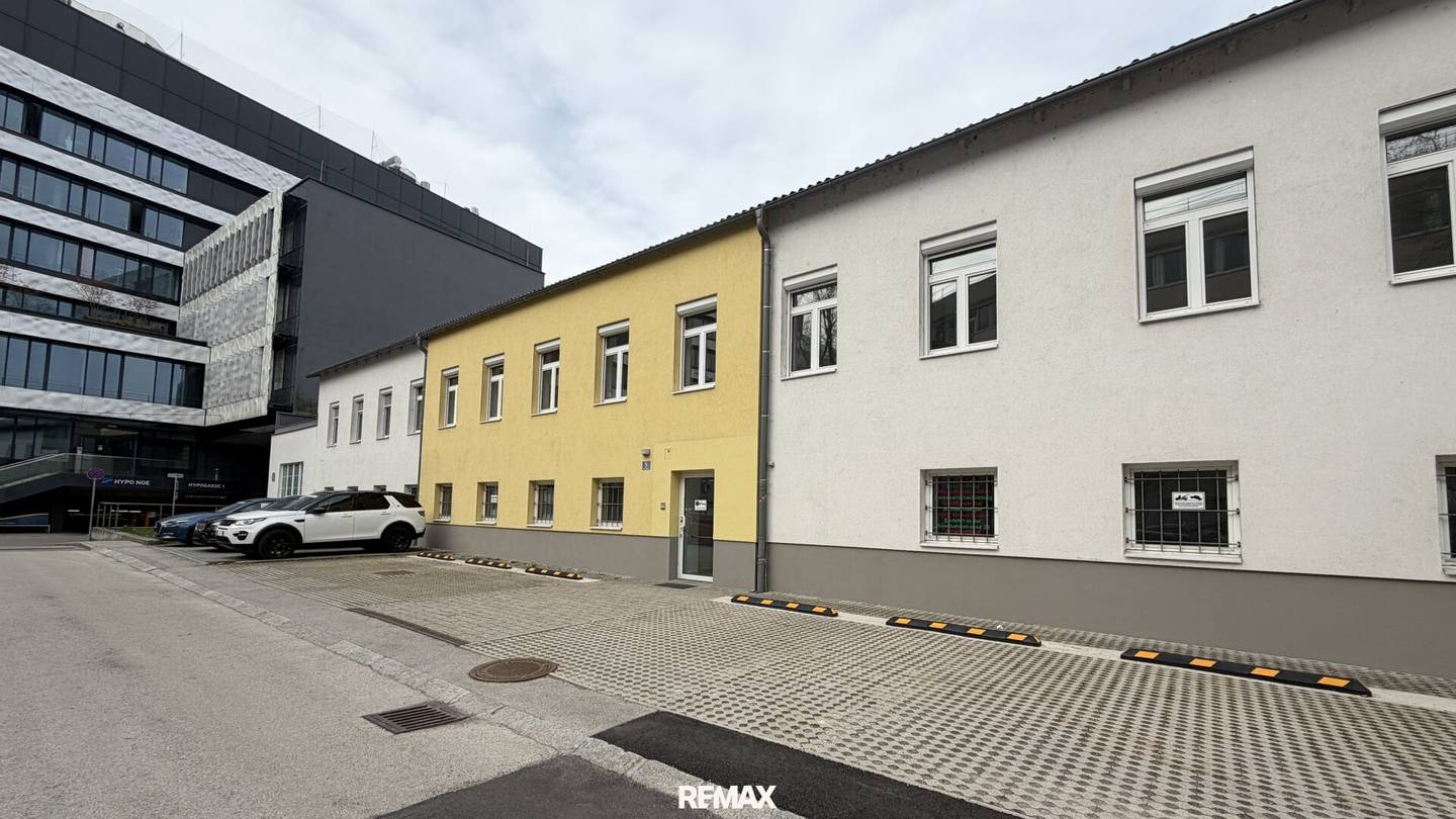 Top-Bürogebäude in St. Pölten: 4 Büros & Besprechungsraum nahe Regierungsviertel