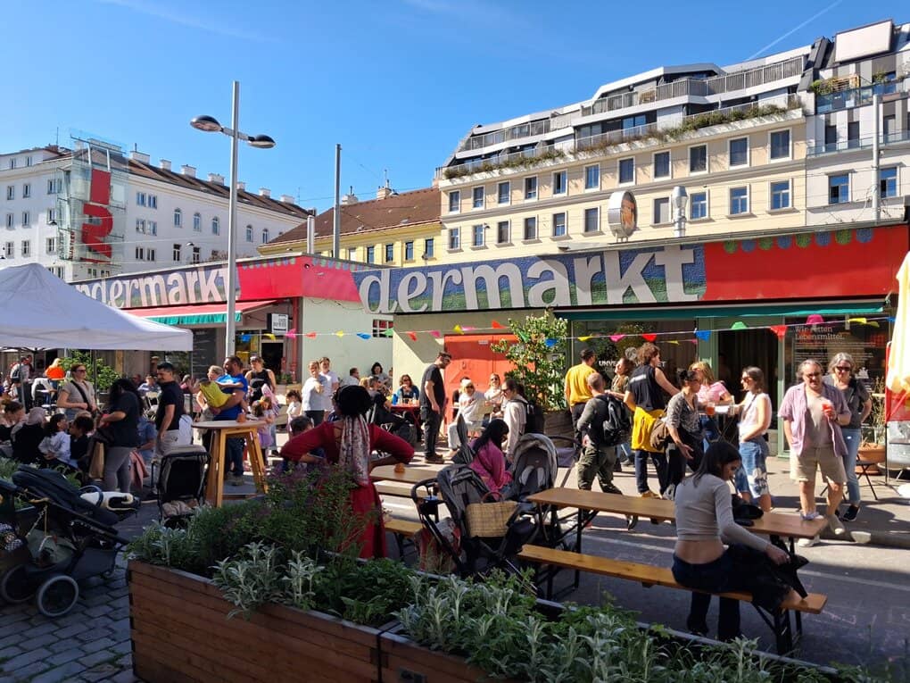 1150! Helle 2-Zimmer Wohnung mit großer Küche nahe Schwendermarkt//Äußere Mariahilferstraße! Super angebunden in die City!