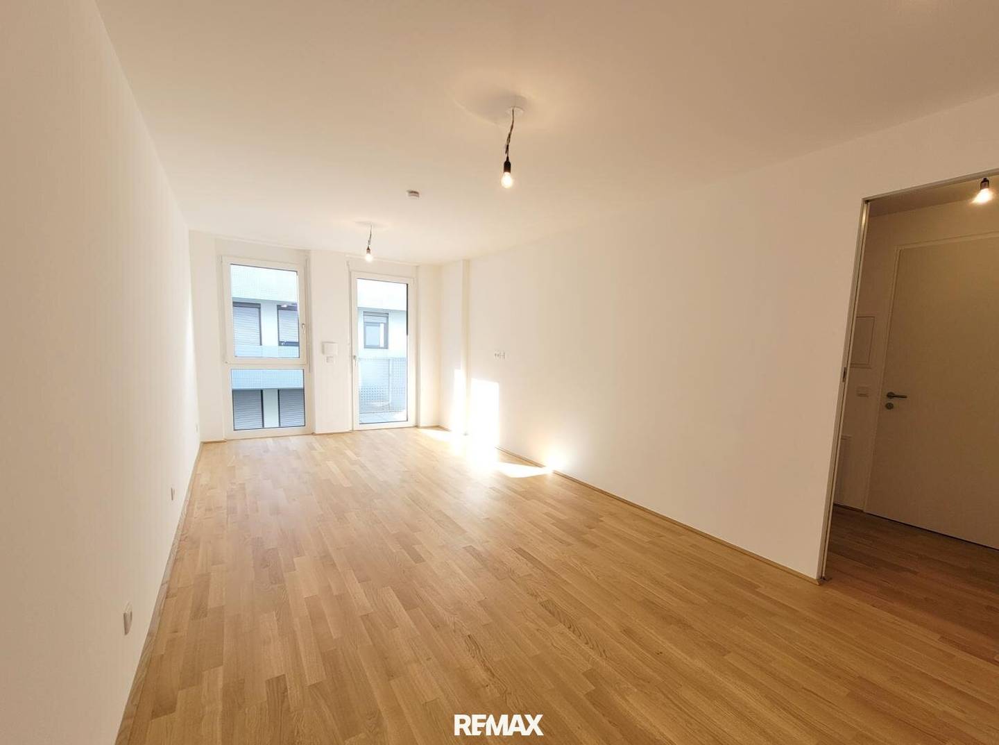 2-Zimmer Balkonwohnung - Erstbezug!
