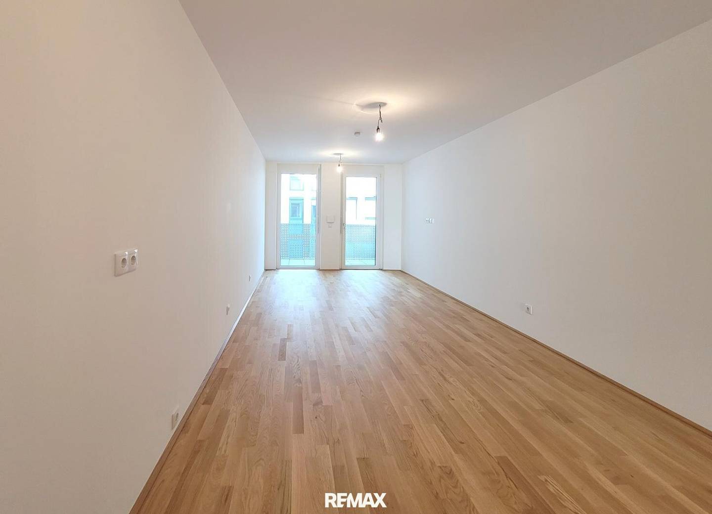 Erstbezug - 2-Zimmer Balkonwohnung!