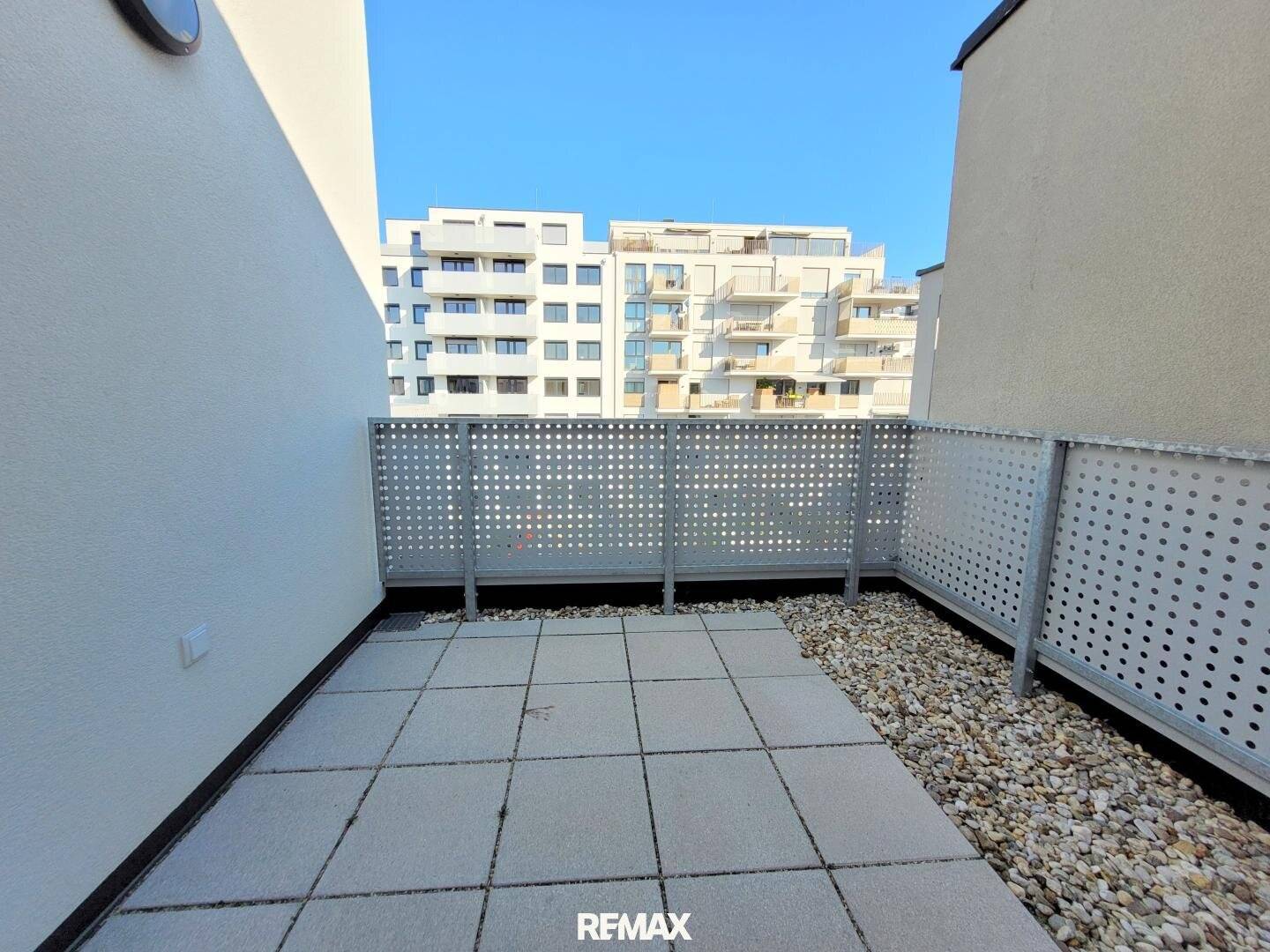 2-Zimmer Dachgeschosswohnung mit 2 Terrassen - Erstbezug!