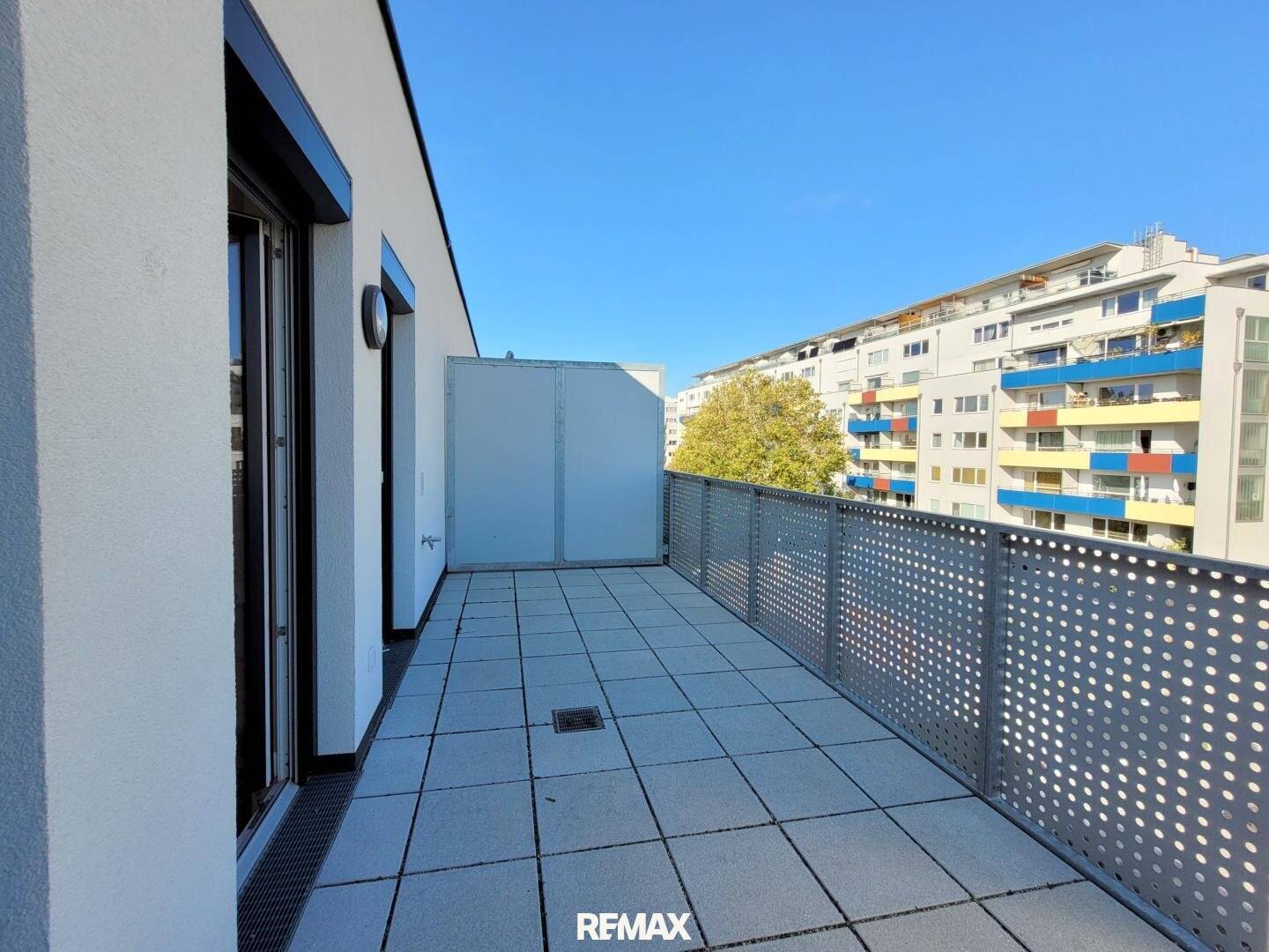2-Zimmer Dachgeschosswohnung mit 2 Terrassen - Erstbezug!